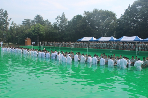 논산 육군훈련소 약 4천명 진중침례식